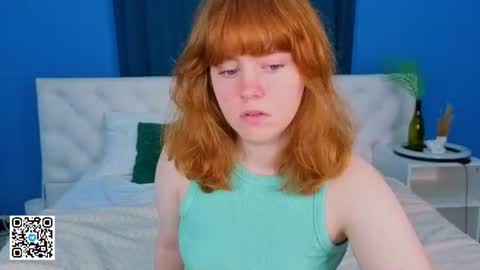 Snapshot of reneefoxy_ chatting on June 13, 1:14 am reneefoxy_ online show from June 13, 1:14 am