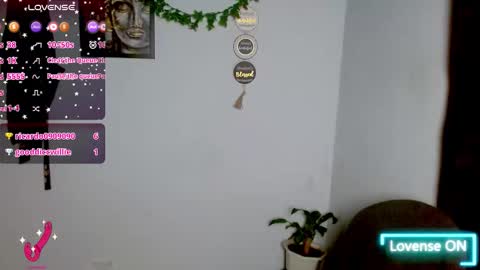 Snapshot of renne155269 chatting on November 10, 9:36 pm renne155269 online show from November 10, 9:36 pm