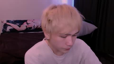 rennuts online show from March 18, 10:07 am