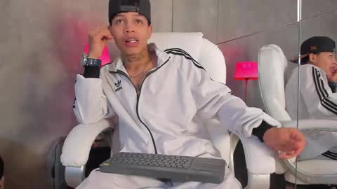 Ren online show from December 2, 2:39 am