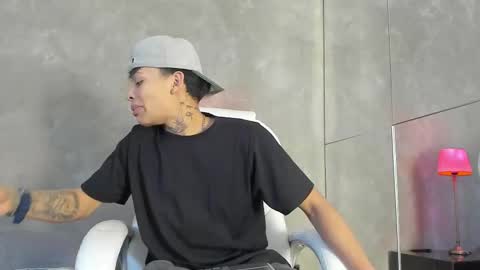 Ren online show from December 4, 2:54 am