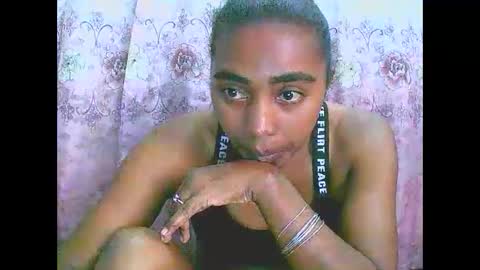 Snapshot of rephaleta chatting on March 3, 6:26 am Rephaleta online show from March 3, 6:26 am