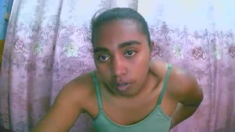 Snapshot of rephaleta chatting on September 9, 10:59 am Rephaleta online show from September 9, 10:59 am