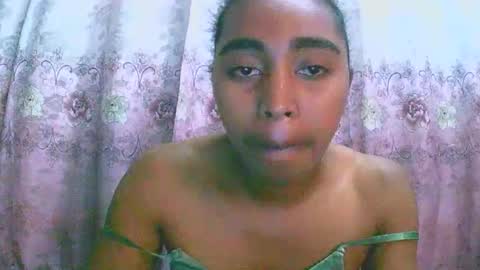 Snapshot of rephaleta chatting on October 4, 7:06 am Rephaleta online show from October 4, 7:06 am