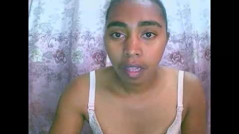 Snapshot of rephaleta chatting on October 6, 6:44 am Rephaleta online show from October 6, 6:44 am