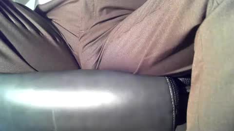 Snapshot of respectfullyyours69 chatting on February 17, 12:59 pm RespectfullyYours69 online show from February 17, 12:59 pm