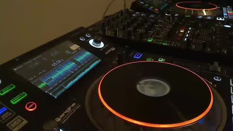 Snapshot of reticuli chatting on January 11, 9:15 am GearPorn online show from January 11, 9:15 am