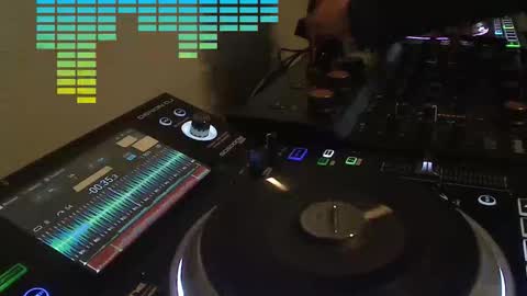 Snapshot of reticuli chatting on November 24, 9:36 pm GearPorn online show from November 24, 9:36 pm