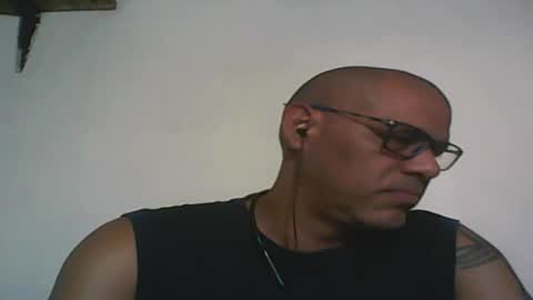 Snapshot of retlam37 chatting on December 31, 4:27 am Walter online show from December 31, 4:27 am