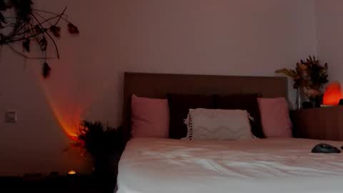 revealyourdarkdesires online show from March 5, 10:39 pm