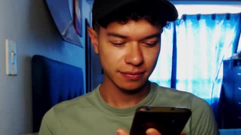 Snapshot of rexbunnybody chatting on March 2, 2:35 pm Rex online show from March 2, 2:35 pm