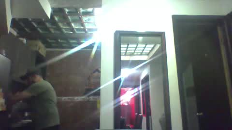 Snapshot of reyalad_mariana chatting on February 12, 3:05 pm REYALAD online show from February 12, 3:05 pm