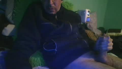 Snapshot of reyes_albert2006 chatting on January 13, 11:52 am reyes_albert2006 online show from January 13, 11:52 am