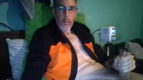 Snapshot of reyes_albert2006 chatting on November 7, 10:48 am reyes_albert2006 online show from November 7, 10:48 am