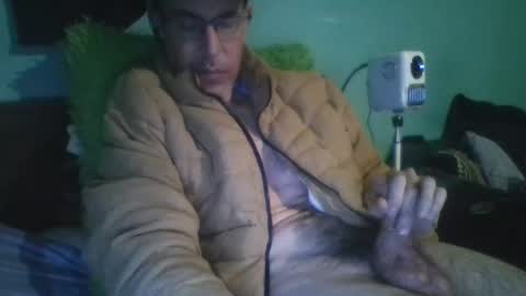 reyes_albert2006 online show from January 18, 10:19 am