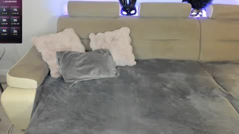 Snapshot of reynna_1 chatting on January 19, 10:49 pm Serenna online show from January 19, 10:49 pm