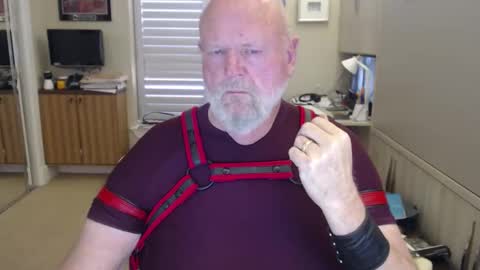 rfreitag01 online show from November 6, 8:21 pm