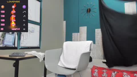 Snapshot of rhaegal_hot chatting on December 12, 3:59 pm Rhaegal online show from December 12, 3:59 pm