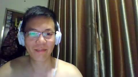 rhgfhdfhg1029 online show from February 25, 3:43 pm