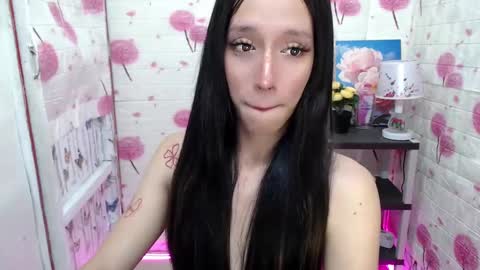 Snapshot of rhian20 chatting on December 11, 9:12 pm HI GUYS IM RHIAN PLEASE GIVE ME THUMBS UP online show from December 11, 9:12 pm