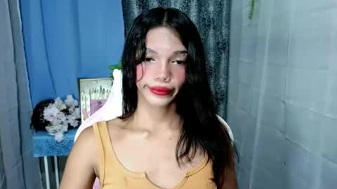 Snapshot of rhiana_slut chatting on November 17, 10:10 am rhiana_slut online show from November 17, 10:10 am