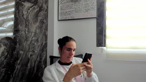 Snapshot of rhiannacoral chatting on February 25, 1:28 pm rhiannacoral online show from February 25, 1:28 pm