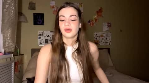 Anna online show from December 3, 2:04 pm