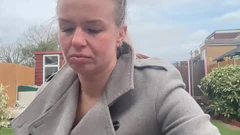 riana894237 online show from March 16, 1:15 pm