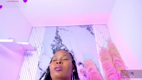 Riana online show from May 5, 5:15 am