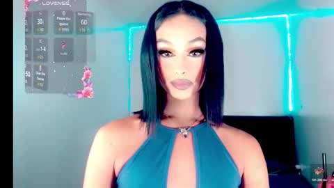 Snapshot of riannagarcia_ chatting on December 17, 3:34 am Rianna Garcia online show from December 17, 3:34 am