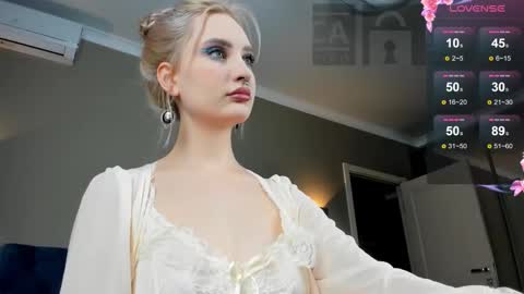 Snapshot of riawoods chatting on November 10, 5:01 pm Ria Woods online show from November 10, 5:01 pm