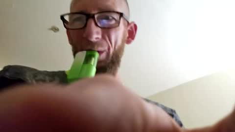 Snapshot of ribbet226969 chatting on November 5, 6:13 am ribbet226969 online show from November 5, 6:13 am