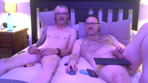 Snapshot of ric_1999 chatting on October 1, 12:44 pm Ric online show from October 1, 12:44 pm