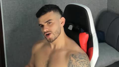 Snapshot of ricardogonzalez666 chatting on January 6, 4:55 pm ricardogonzalez666 online show from January 6, 4:55 pm