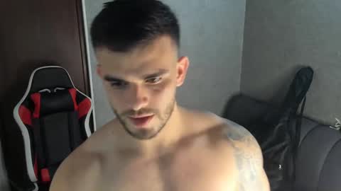 Snapshot of ricardogonzalez666 chatting on January 8, 3:08 am ricardogonzalez666 online show from January 8, 3:08 am