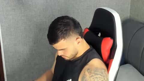 Snapshot of ricardogonzalez666 chatting on January 8, 11:19 pm ricardogonzalez666 online show from January 8, 11:19 pm