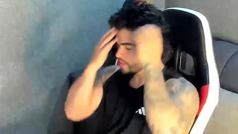 Snapshot of ricardogonzalez666 chatting on October 12, 11:37 pm ricardogonzalez666 online show from October 12, 11:37 pm