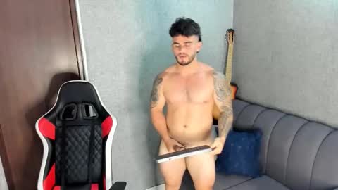 Snapshot of ricardogonzalez666 chatting on October 26, 7:20 pm ricardogonzalez666 online show from October 26, 7:20 pm