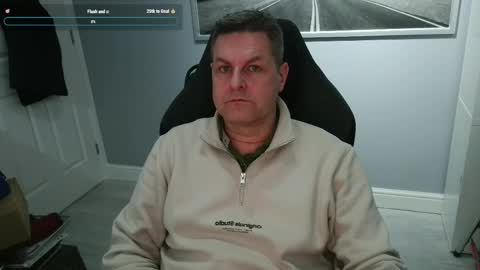 Snapshot of rich_uk56 chatting on April 4, 10:40 pm UK Straight Guy online show from April 4, 10:40 pm