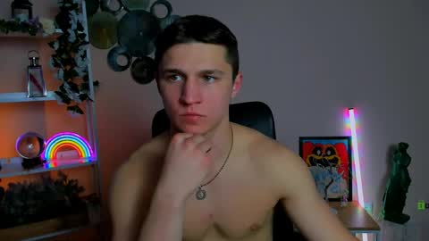Snapshot of richard_kody chatting on April 13, 12:21 pm Rick online show from April 13, 12:21 pm