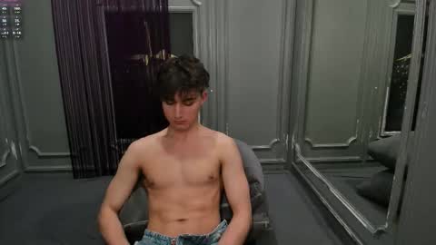 Snapshot of richard_steele_hot chatting on December 3, 5:00 pm Richard online show from December 3, 5:00 pm