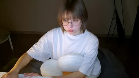 Luna online show from April 22, 6:31 pm