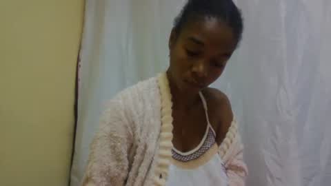Snapshot of richella34 chatting on June 20, 6:16 am richella34 online show from June 20, 6:16 am