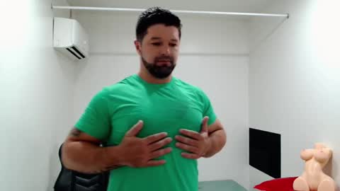 Snapshot of richrolland chatting on December 17, 8:15 pm Rickseduction online show from December 17, 8:15 pm