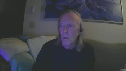 Snapshot of rickl56 chatting on December 10, 2:05 am rickl56 online show from December 10, 2:05 am