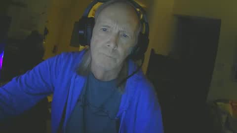 Snapshot of rickl56 chatting on November 17, 9:42 pm rickl56 online show from November 17, 9:42 pm