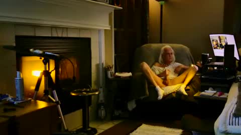 PINK HOLE TWINK online show from January 29, 5:19 am