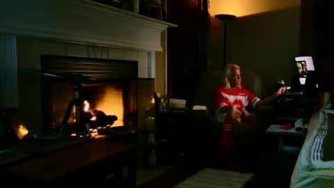 PINK HOLE TWINK online show from January 17, 5:45 am