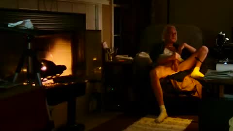 PINK HOLE TWINK online show from February 26, 7:07 am