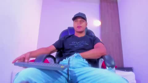 Snapshot of ricky_owens1 chatting on February 8, 9:57 pm Ricky online show from February 8, 9:57 pm